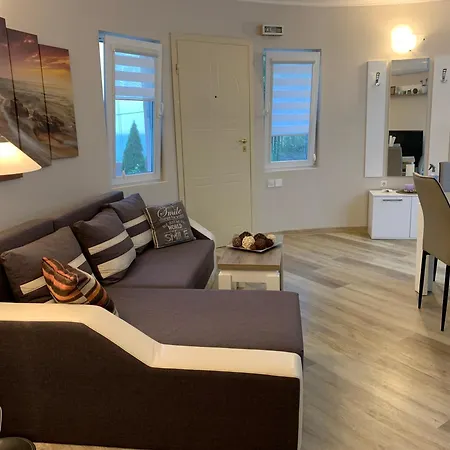 Sunray Guest House, Private & With Lovely Sea View * Varna
