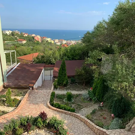 Sunray Guest House, Private & With Lovely Sea View *