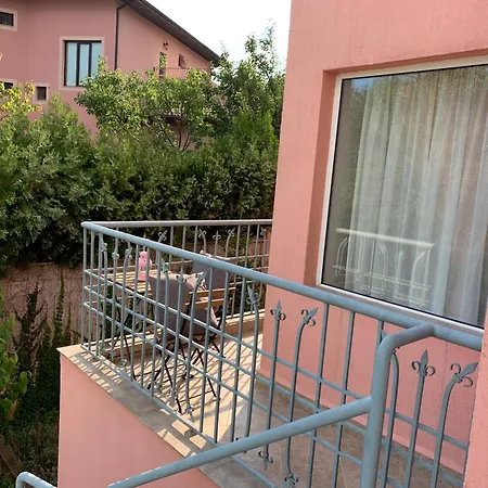 Guest house Sunray Guest House, Private & With Lovely Sea View