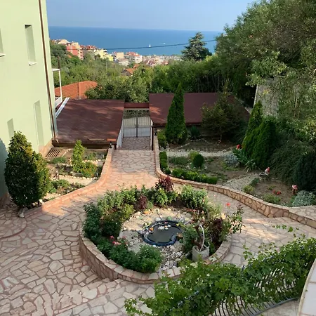 Sunray Guest House, Private & With Lovely Sea View Varna