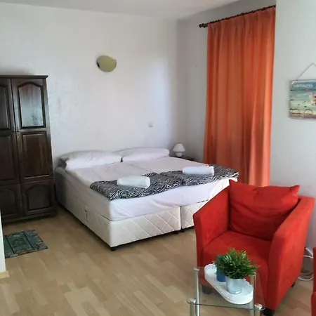 Guest house Sunray Guest House, Private & With Lovely Sea View *